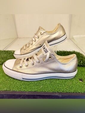 Converse Low Top Sneakers in Metallic Gold
